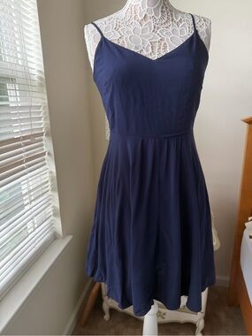 EUC GAP Navy Blue Fit and Flare Sun Dress V Neck Spaghetti Strap Size Medium